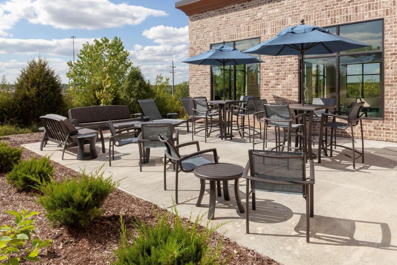 Hampton Inn & Suites Overland Park South Stanley Екстериор снимка